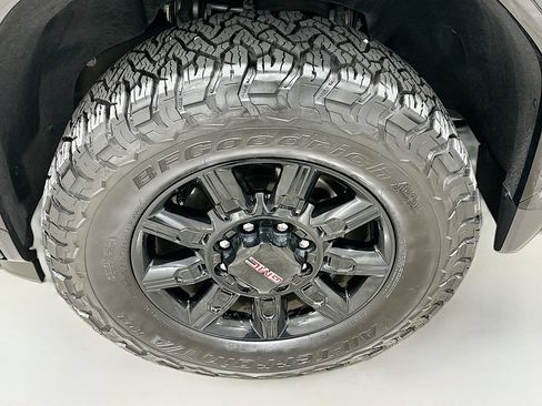 Used 2024 GMC Sierra 2500 AT4 w/ AT4 Premium Plus Package AWD/4WD image 33