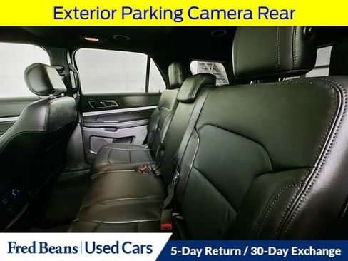 Used 2017 Ford Explorer XLT w/ Equipment Group 202A AWD/4WD image 31