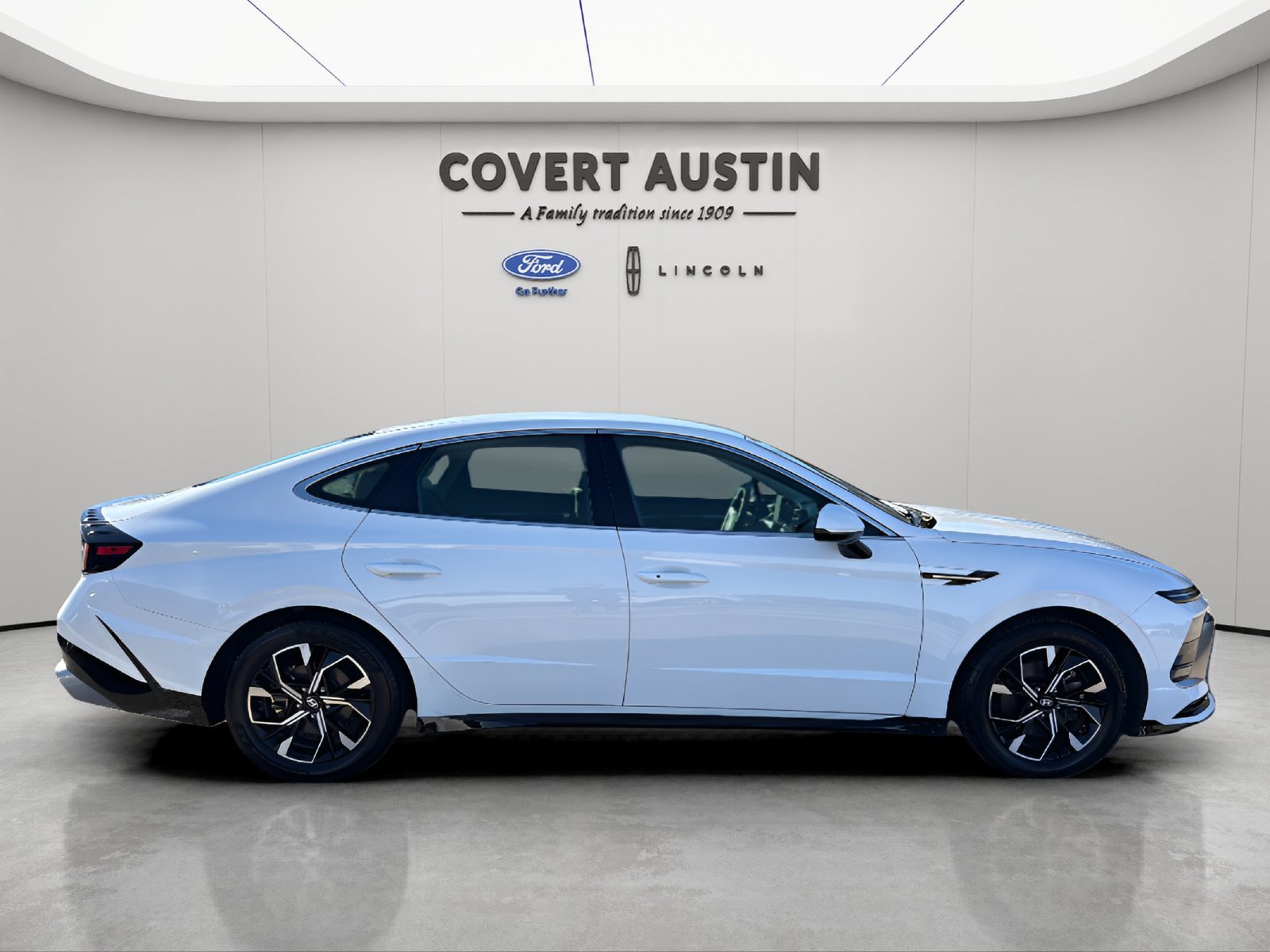 Used 2025 Hyundai Sonata SEL FWD image 6
