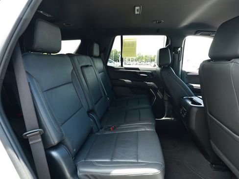Used 2025 Chevrolet Tahoe LT RWD image 29