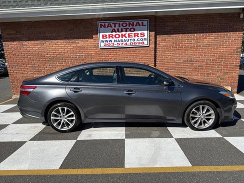 Used 2015 Toyota Avalon XLE Touring image 2