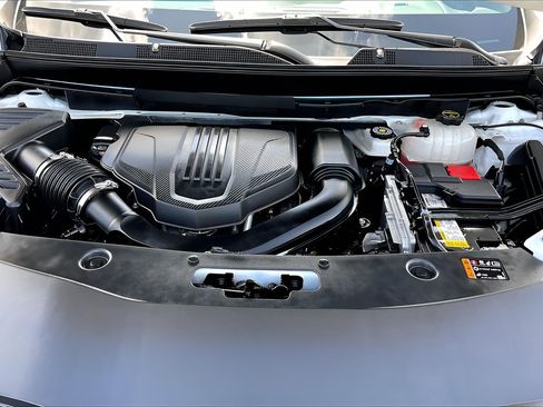Used 2025 Buick Enclave Preferred FWD image 27