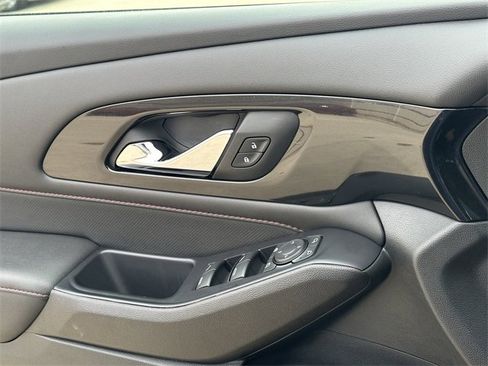 Used 2022 Chevrolet Traverse RS w/ LPO, Floor Liner Package image 25