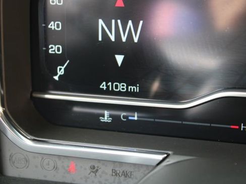 Used 2025 GMC Sierra 2500 AT4 image 24