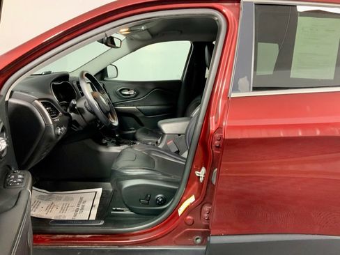 Used 2020 Jeep Cherokee Limited AWD/4WD image 18