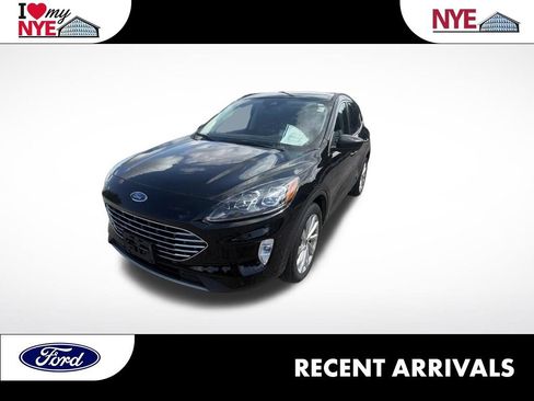 Used 2022 Ford Escape Titanium w/ Titanium Elite Package AWD/4WD image 1