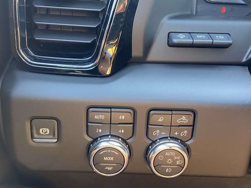 Used 2025 GMC Sierra 1500 AT4X AWD/4WD image 27