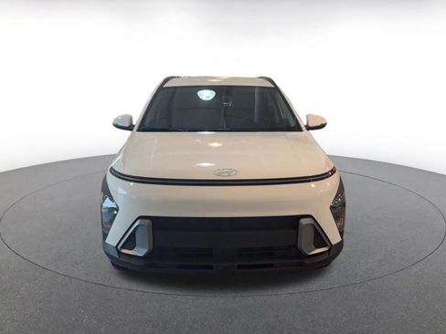 Used 2025 Hyundai Kona SEL image 4