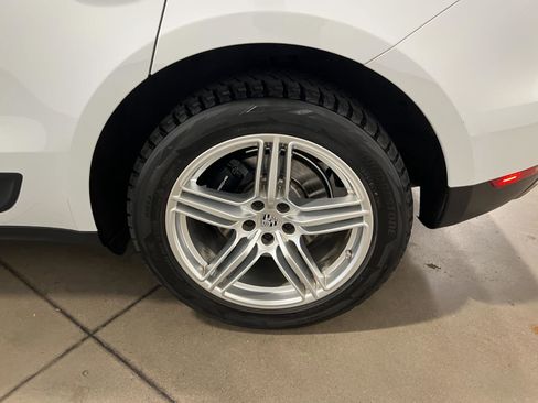 Used 2021 Porsche Macan image 42