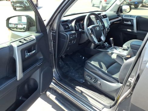 Used 2023 Toyota 4Runner Limited AWD/4WD image 10