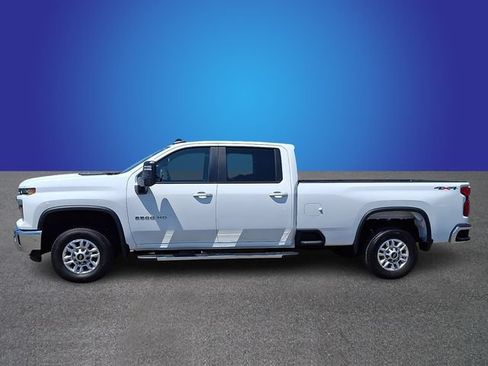 Used 2025 Chevrolet Silverado 2500 LT w/ Convenience Package AWD/4WD image 7