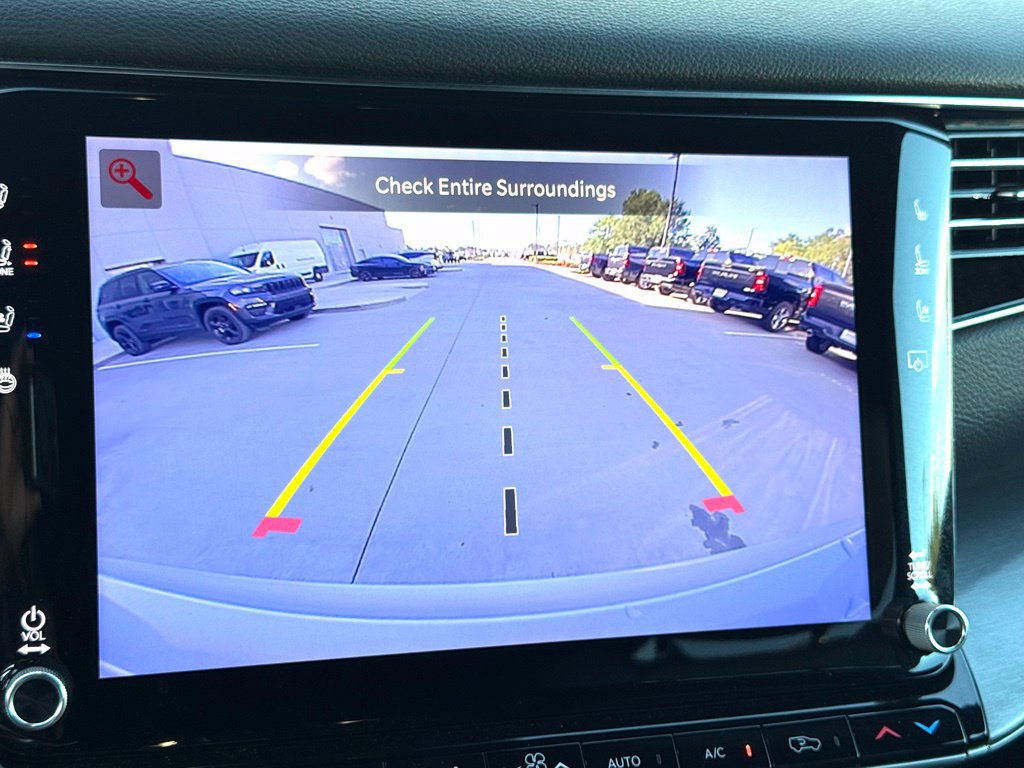 Used 2025 Jeep Wagoneer Series II AWD/4WD image 41