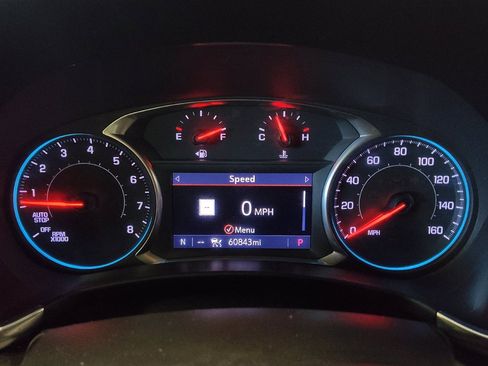 Used 2019 Chevrolet Equinox Premier FWD image 23