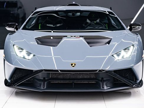 Used 2023 Lamborghini Huracan STO RWD image 5