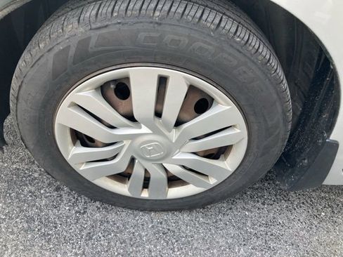 Used 2015 Honda Fit LX image 9