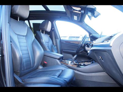 Used 2018 BMW X3 xDrive30i image 11