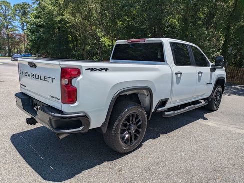 Used 2025 Chevrolet Silverado 2500 Custom w/ Custom Value Package AWD/4WD image 4