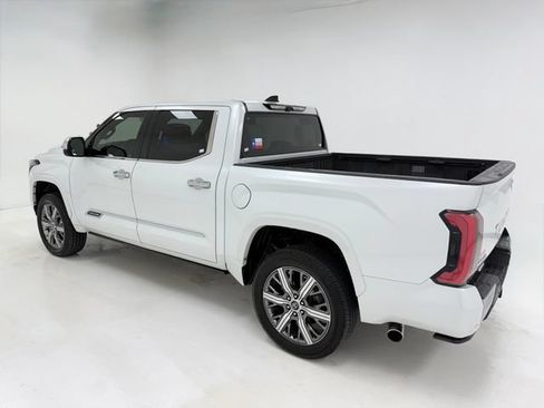 Used 2022 Toyota Tundra Capstone AWD/4WD image 37