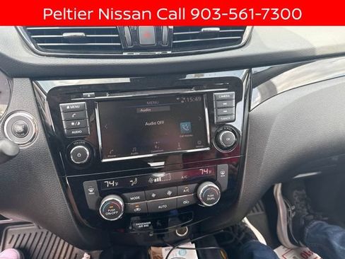 Certified 2022 Nissan Rogue Sport SV w/ Technology Package AWD/4WD image 16