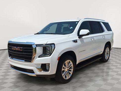 Used 2022 GMC Yukon SLT w/ SLT Luxury Package AWD/4WD image 3