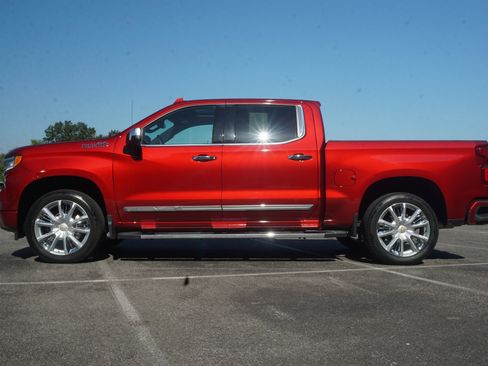 Used 2023 Chevrolet Silverado 1500 High Country w/ High Country Premium Package image 6