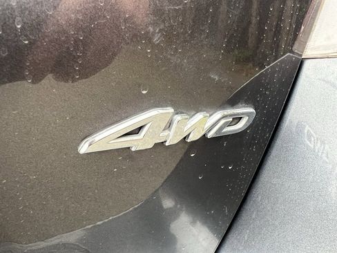 Used 2012 Toyota Highlander AWD w/ Tech Pkg image 14