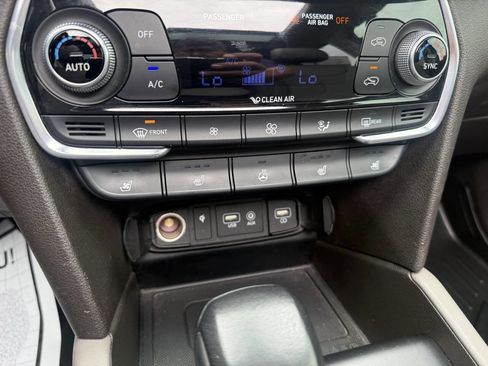 Used 2019 Hyundai Santa Fe FWD image 28