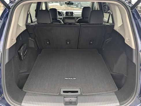 Used 2026 Nissan Rogue Dark Armor FWD image 16