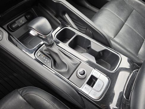 Used 2022 Kia Telluride EX w/ EX Premium Package FWD image 27