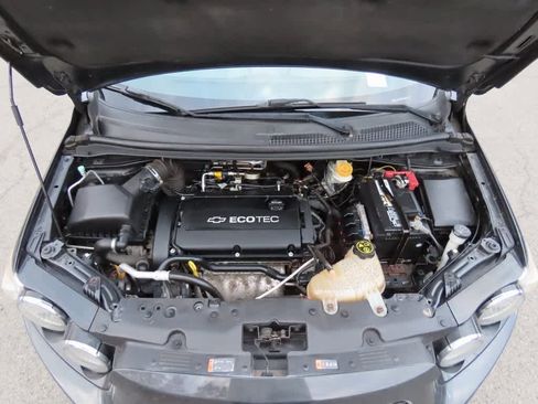 Used 2014 Chevrolet Sonic LT image 9