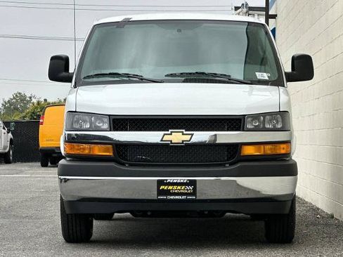 New 2026 Chevrolet Express 2500 w/ Driver Convenience Package RWD image 9