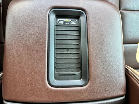 Used 2017 Chevrolet Silverado 1500 High Country AWD/4WD image 29