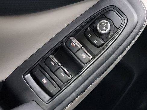 Used 2022 Subaru Forester Limited image 22