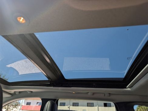 Certified 2022 Jeep Cherokee Limited image 14