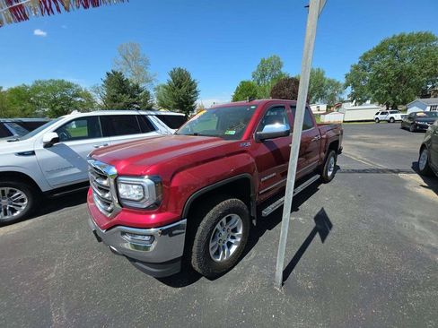 Used 2018 GMC Sierra 1500 SLT w/ Suspension Package, Off-Road image 5