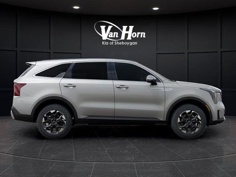 New 2026 Kia Sorento S image 7