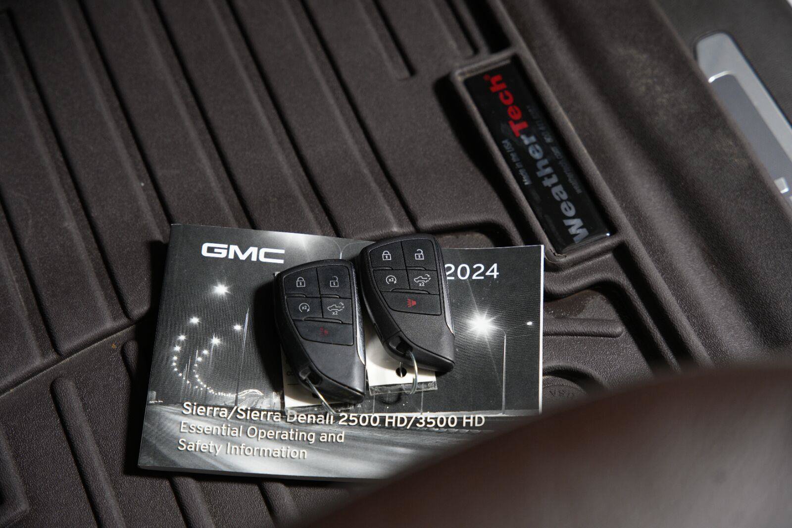 Certified 2024 GMC Sierra 2500 Denali w/ Denali Reserve Package AWD/4WD image 29