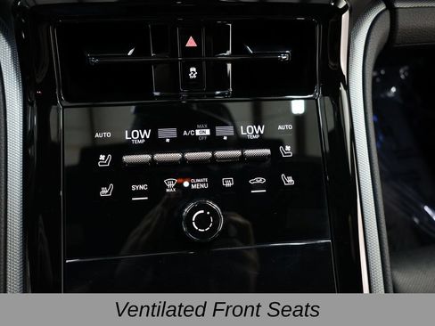 Used 2025 Porsche Panamera image 33
