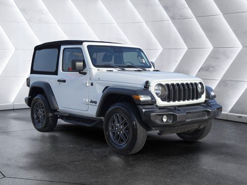 Used 2024 Jeep Wrangler Sport AWD/4WD image 2