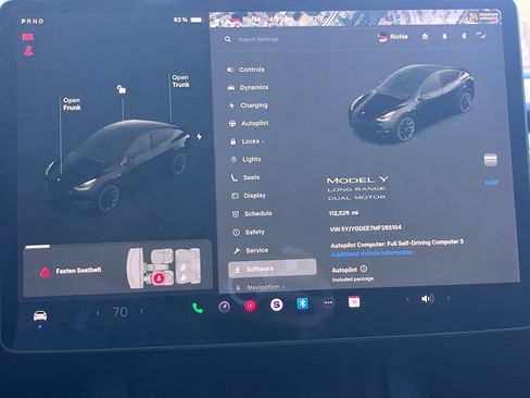 Used 2021 Tesla Model Y Long Range AWD/4WD image 31