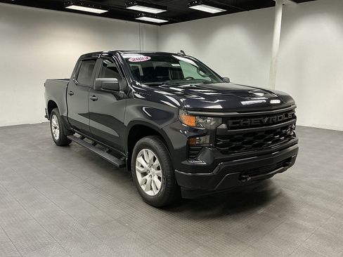 Used 2023 Chevrolet Silverado 1500 Custom w/ LPO, Dark Essentials Package AWD/4WD image 7