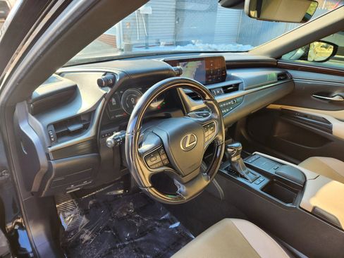 Used 2019 Lexus ES 300h image 24