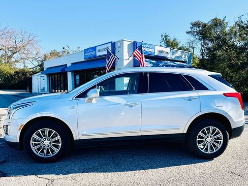 Used 2017 Cadillac XT5 Luxury image 36