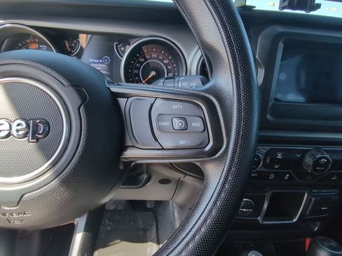 Used 2022 Jeep Wrangler Unlimited Sport AWD/4WD image 16