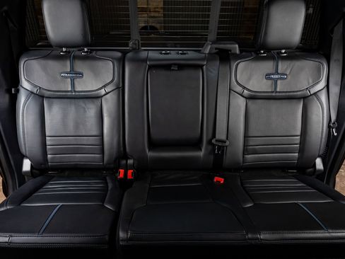 Used 2025 Ford F450 Platinum w/ FX4 Off-Road Package image 35