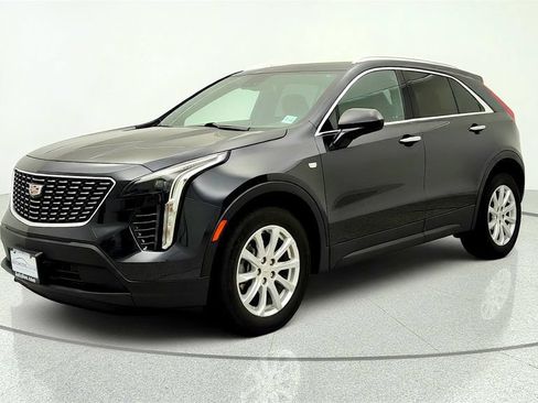 Used 2023 Cadillac XT4 Luxury w/ Cold Weather Package AWD/4WD image 1