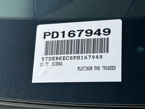 Used 2023 Toyota Sienna Platinum FWD image 15