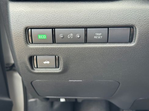Used 2020 Nissan Sentra S FWD image 15