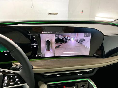 Certified 2025 Audi Q5 Premium w/ Convenience Package AWD/4WD image 22