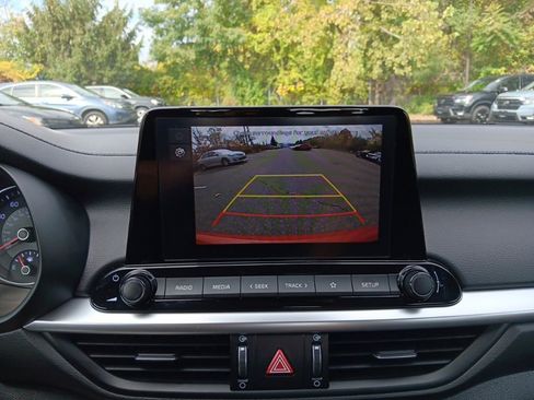 Used 2023 Kia Forte LXS image 17